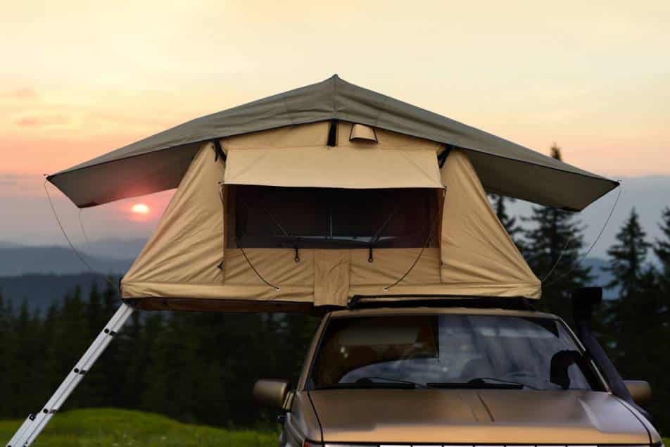 Camping sauvage tente de toit